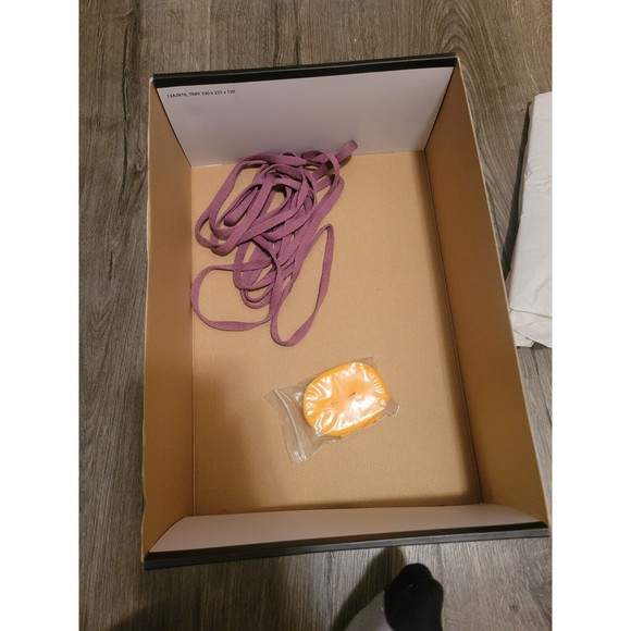 Size 10 - Jordan 1 Retro High OG Brotherhood 2022 - Picture 7 of 7